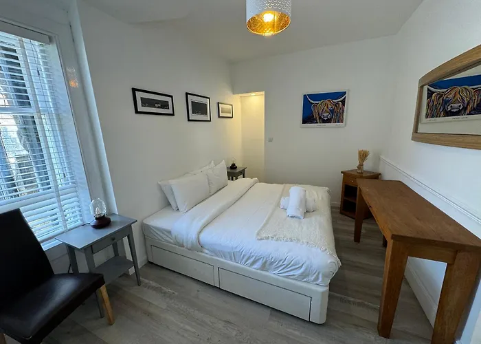 Angel Mews - Magical Mews In Heart Of Westend